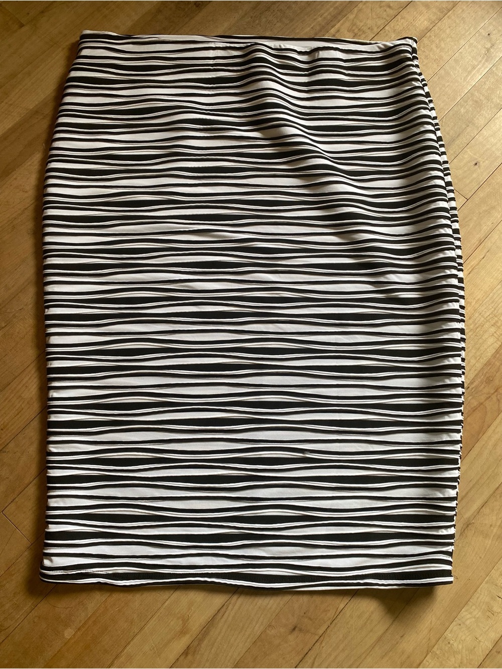 Striped Black and White Pencil Bodycon Skirt